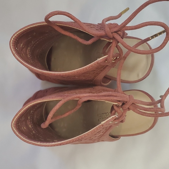 Shoe Dazzle high heel shoes - Picture 6 of 10